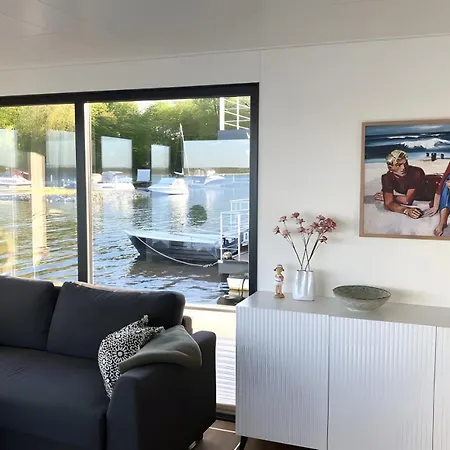 Hausboot Puettelkow